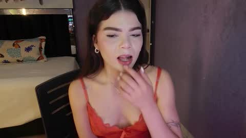 Candy online show from February 7, 3:04 pm