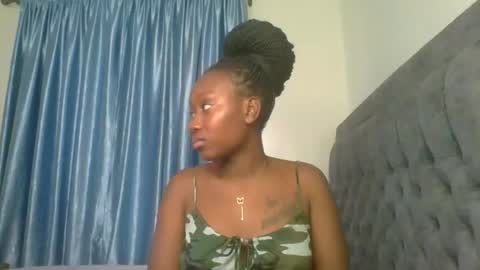 Camila online show from November 6, 1:58 pm