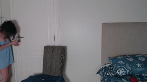 Snapshot of sweet_chantelle chatting on February 3, 3:09 am Chantelle online show from February 3, 3:09 am