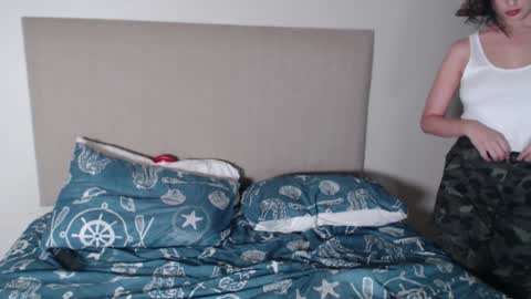 Snapshot of sweet_chantelle chatting on February 1, 12:40 am Chantelle online show from February 1, 12:40 am