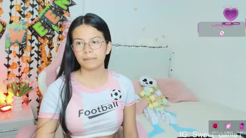 sweet_dania_ online show from October 23, 8:49 am