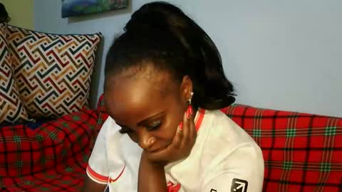 sweet_dollo online show from September 24, 7:59 am