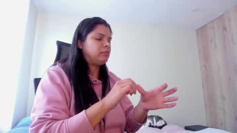 Kendra online show from March 18, 3:29 pm