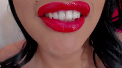 sweet_eliizabeth online show from May 16, 1:32 pm