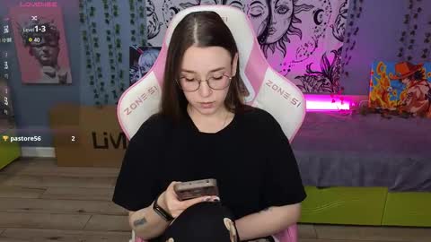 Snapshot of sweet_frosty chatting on September 21, 3:32 am Alice online show from September 21, 3:32 am