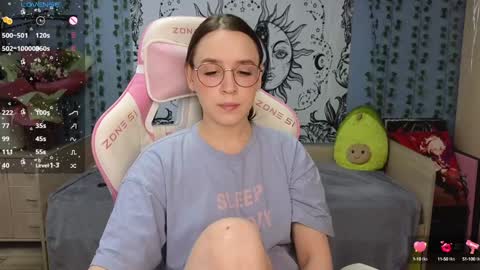Snapshot of sweet_frosty chatting on January 30, 4:37 am Alice online show from January 30, 4:37 am