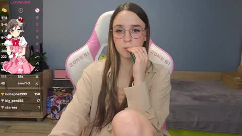 Snapshot of sweet_frosty chatting on January 7, 5:54 am Alice online show from January 7, 5:54 am