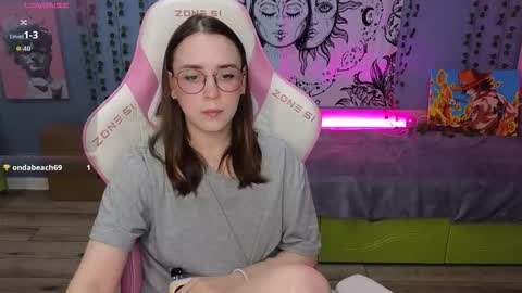 Snapshot of sweet_frosty chatting on September 19, 4:27 am Alice online show from September 19, 4:27 am