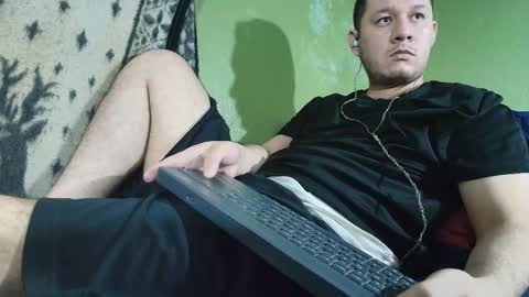 sweet_guy36 online show from September 29, 6:07 pm