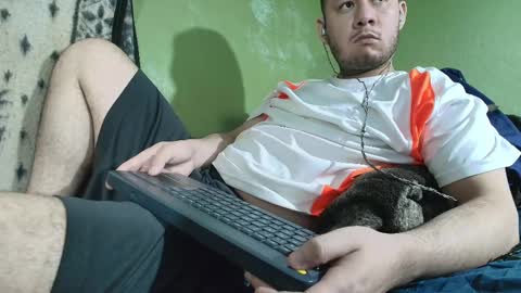 Snapshot of sweet_guy36 chatting on September 13, 6:10 pm sweet_guy36 online show from September 13, 6:10 pm