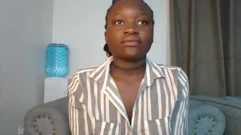 Snapshot of sweet_jenica chatting on January 8, 4:44 am ESTHER NEEMA online show from January 8, 4:44 am