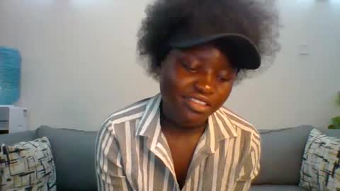 Snapshot of sweet_jenica chatting on January 27, 5:03 am ESTHER NEEMA online show from January 27, 5:03 am