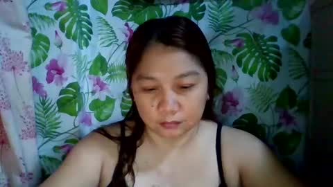 Snapshot of sweet_kayley chatting on December 6, 8:10 am sweet_kayley online show from December 6, 8:10 am