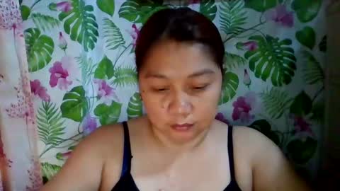 Snapshot of sweet_kayley chatting on December 7, 7:43 am sweet_kayley online show from December 7, 7:43 am