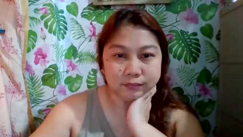 Snapshot of sweet_kayley chatting on December 14, 2:33 am sweet_kayley online show from December 14, 2:33 am