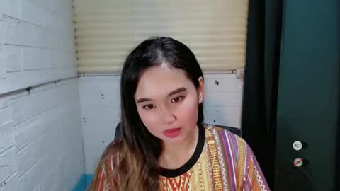 Snapshot of sweet_laika chatting on January 5, 2:17 am LAIKA online show from January 5, 2:17 am