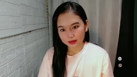 Snapshot of sweet_laika chatting on February 15, 6:01 pm LAIKA online show from February 15, 6:01 pm