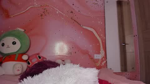 Snapshot of sweet_lemariee_ chatting on September 18, 9:19 pm Lemarie online show from September 18, 9:19 pm