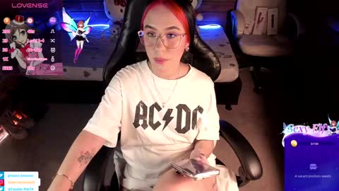 Snapshot of sweet_lemariee_ chatting on December 19, 8:24 am Lemarie online show from December 19, 8:24 am