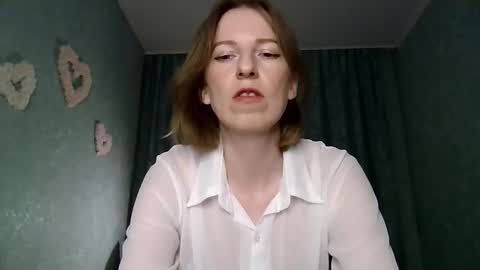 sweet_lilbunny online show from September 28, 3:21 pm