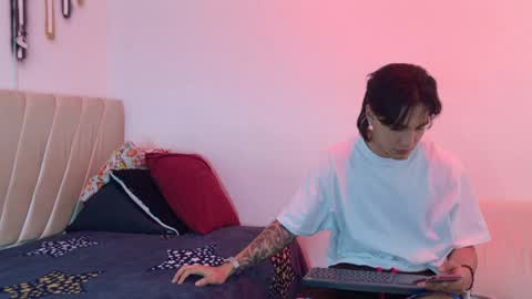 Mia online show from May 22, 12:12 pm