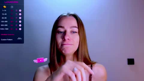 Mia online show from January 12, 11:50 am