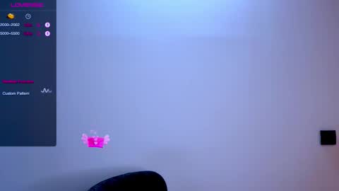 Mia online show from October 4, 11:52 am