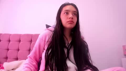 Snapshot of sweet_miiaa chatting on February 12, 2:10 pm Mia Johns online show from February 12, 2:10 pm