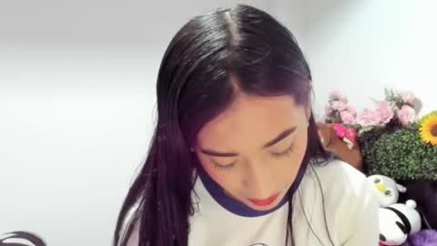 Nhaomy online show from February 8, 10:02 pm