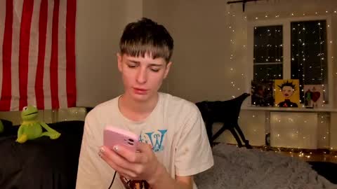 Snapshot of sweet_peach__ chatting on December 23, 7:52 pm kira online show from December 23, 7:52 pm