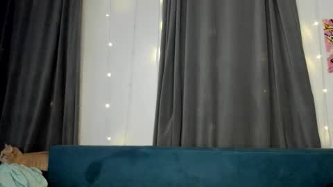 Snapshot of sweet_peach__ chatting on September 18, 11:20 pm kira online show from September 18, 11:20 pm