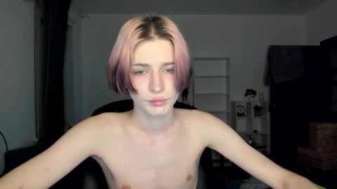 kira online show from February 19, 7:24 pm