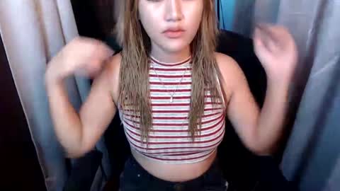 Snapshot of sweet_pee1 chatting on March 7, 9:51 am Jane online show from March 7, 9:51 am