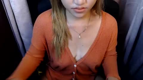 Snapshot of sweet_pee1 chatting on March 6, 3:13 am Jane online show from March 6, 3:13 am