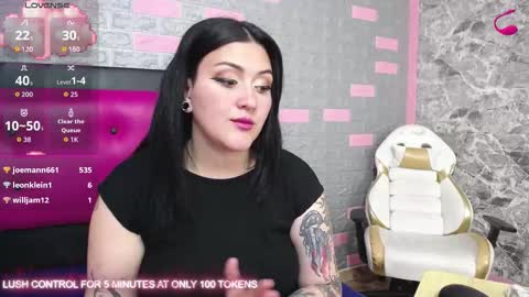 Snapshot of sweet_poison30 chatting on September 9, 8:31 pm LAUREN online show from September 9, 8:31 pm