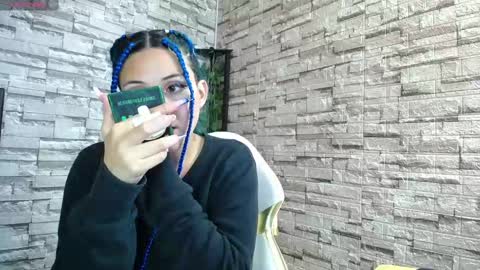 Snapshot of sweet_poison30 chatting on March 7, 8:33 pm LAUREN online show from March 7, 8:33 pm