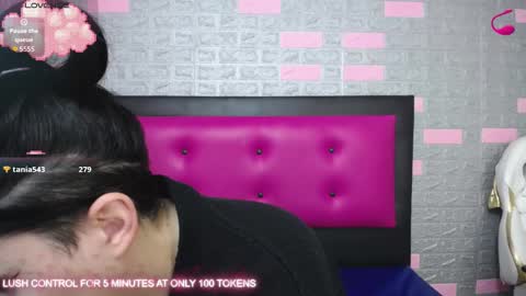 Snapshot of sweet_poison30 chatting on September 10, 8:32 pm LAUREN online show from September 10, 8:32 pm