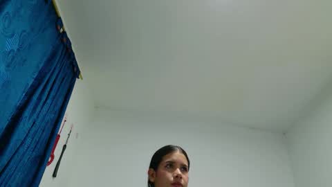 sweet_poisonx online show from March 1, 8:35 pm