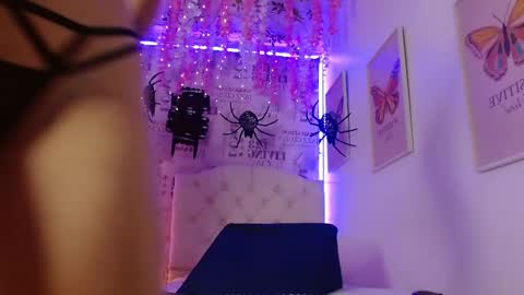   online show from October 15, 8:31 pm