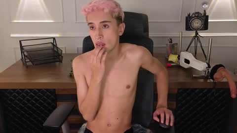 Santiago online show from November 3, 5:30 am