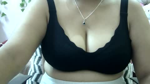 sweet_shivani online show from June 15, 6:16 am