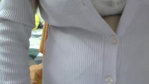 sweet_shivani online show from February 4, 3:44 am