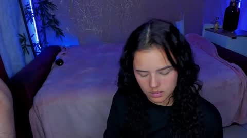 Start 18 year  Noa 19 year online show from February 26, 9:22 am