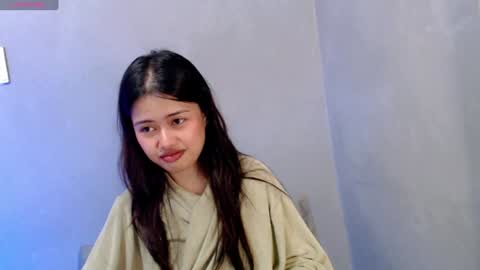 Snapshot of sweet_sirenxx chatting on February 1, 8:18 am Leah online show from February 1, 8:18 am