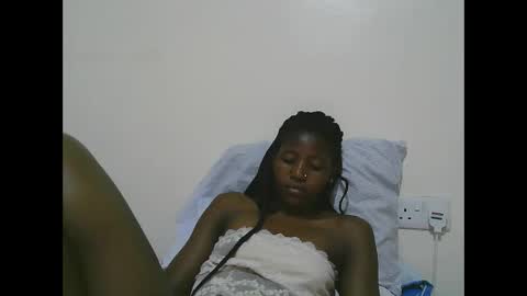 Snapshot of sweet_tattiana chatting on February 14, 5:25 pm Tatty online show from February 14, 5:25 pm