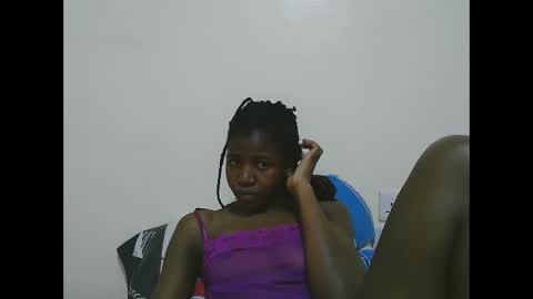 Snapshot of sweet_tattiana chatting on February 18, 12:05 am Tatty online show from February 18, 12:05 am