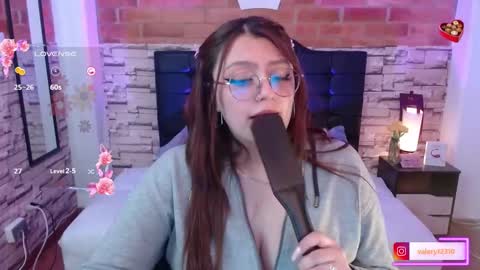valery online show from March 5, 9:15 pm