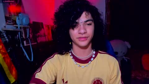 Snapshot of sweet_vond chatting on February 11, 4:01 am Steven independent model online show from February 11, 4:01 am
