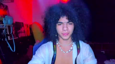 Snapshot of sweet_vond chatting on February 10, 3:03 am Steven independent model online show from February 10, 3:03 am