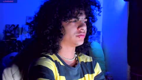 Snapshot of sweet_vond chatting on March 9, 4:16 am Steven independent model online show from March 9, 4:16 am